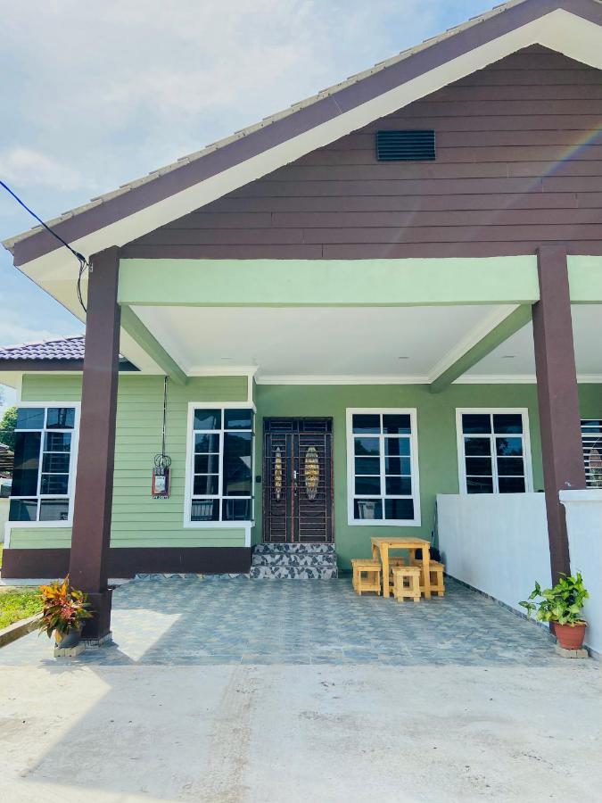 De Jara Guesthouse Dungun For Malay 외부 사진